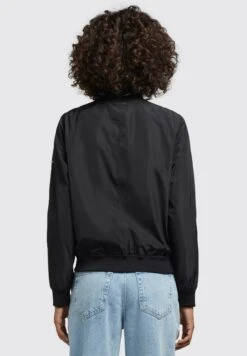 Khujo Stence2 - Bomberjacks - Schwarz 12 Khujo Stence2 - Bomberjacks - Schwarz -Khujo Verkoopwinkel 01f50db7aab24033a4f2e3be23db51df