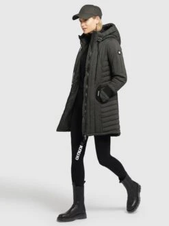 Khujo Winterjassen Winterjas Jerry Dames Olijfgroen 12 Khujo Winterjassen Winterjas Jerry Dames Olijfgroen -Khujo Verkoopwinkel 268bd1d06aff8c6c9dfc59f7addd0f5b