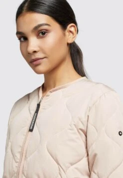 Khujo Alma - Jas - War-Pin -Khujo Verkoopwinkel 5714ef72c8cc42c19b7c27438fd57553