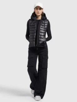 Khujo Bodywarmers Bodywarmer Fabia Dames Zwart 15 Khujo Bodywarmers Bodywarmer Fabia Dames Zwart -Khujo Verkoopwinkel 97a13676eec2b38eb97c5853a45c4ec5