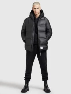 Khujo Tussenjassen Tussenjas Nabor Heren Zwart 12 Khujo Tussenjassen Tussenjas Nabor Heren Zwart -Khujo Verkoopwinkel 9c59cc9d03dd4cf740fa32e28e708dc2