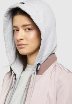 Khujo Persee - Lichte Jas - Blassrosa -Khujo Verkoopwinkel 9c7f1f3efe7c4105a192b543b0fc04f4