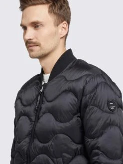 Khujo Tussenjassen Tussenjas Picco Heren Zwart -Khujo Verkoopwinkel 9f359a9f06889d7b167053d17ba8491e