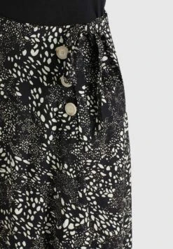 Khujo Maxi Rokken Rok Hepke Dames Zwart -Khujo Verkoopwinkel 9fd03bb24fb8b602679af2c886c41279