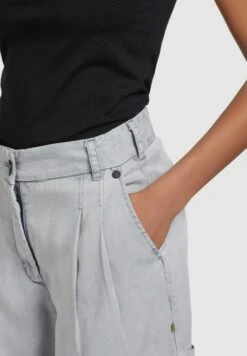 Khujo Elida - Shorts - Grey -Khujo Verkoopwinkel a0efee9b6e114c598a157a1828940f67