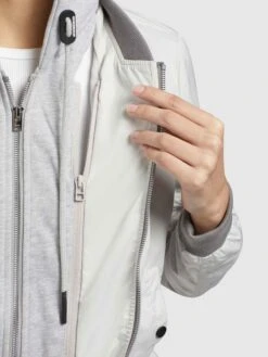 Khujo Tussenjassen Tussenjas Persee Dames Wit -Khujo Verkoopwinkel aa43a75db80b8c28b286a0a6fc93fc64