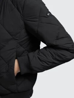 Khujo Tussenjassen Tussenjas Leona Dames Zwart -Khujo Verkoopwinkel b3b1aa3f958b40475df25ba1c909274b