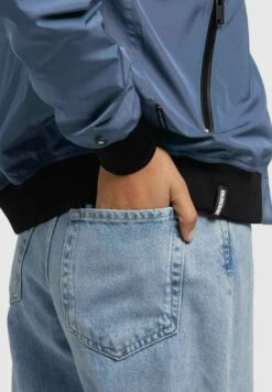 Khujo Stence2 - Bomberjacks - Blau 16 Khujo Stence2 - Bomberjacks - Blau -Khujo Verkoopwinkel c11376f47cbf40a3b72c50801c93415d