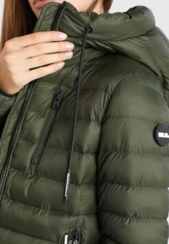 Khujo Winterjassen Winterjas Lovina Dames Kaki 19 Khujo Winterjassen Winterjas Lovina Dames Kaki -Khujo Verkoopwinkel c2a6db4066c52606959c33fcc1feb12d